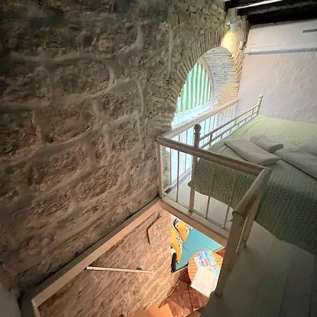 Aurora Tiny Appartement